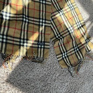 Burberry scarf